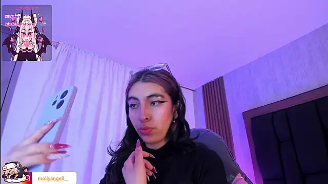 Molly_A – Naživo XXX chat