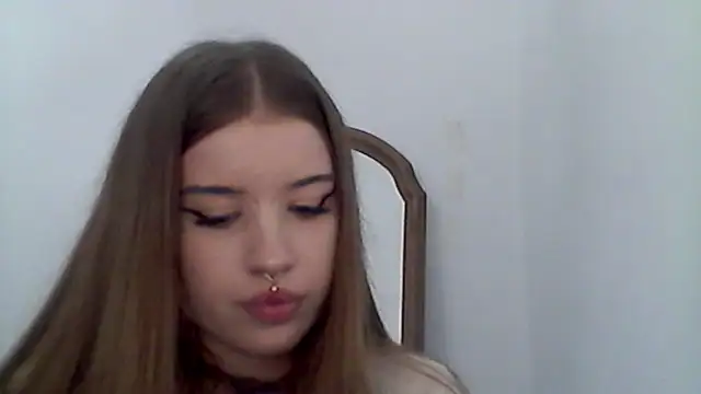 MollyHotTeen Chat XXX live
