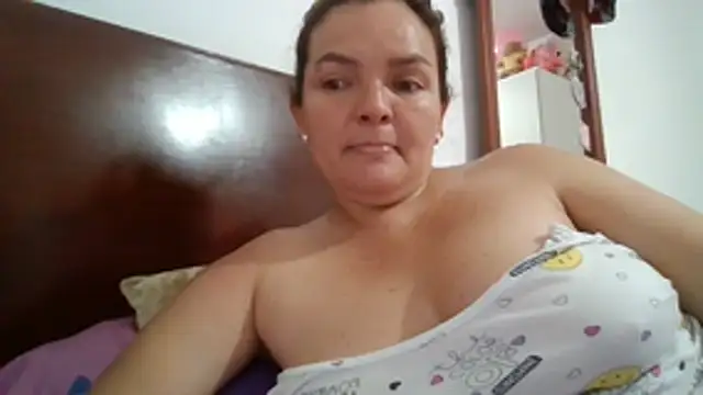 squirtlatinx – Live XXX-chat
