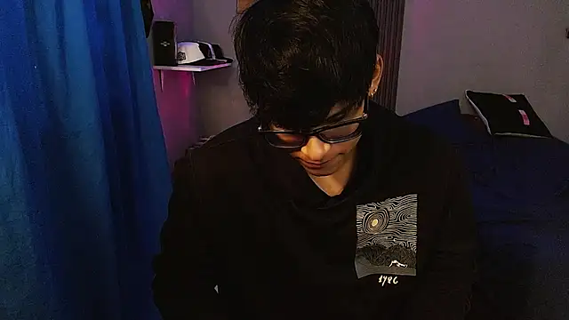 Mr_yisuzz live XXX chat