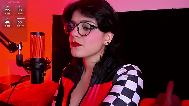 XXX chat uživo modela Valeriekay__