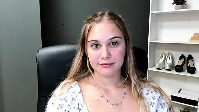 kitty_valeria's Live XXX Chat
