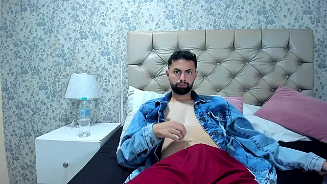 AndrewCrooss: απευθείας συνομιλία ΧΧΧ
