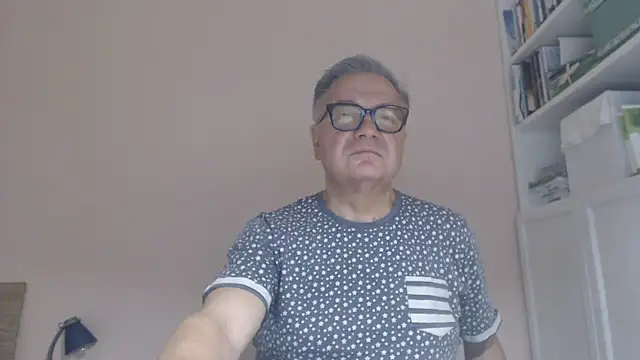 YOU6me লাইভ XXX চ্যাট
