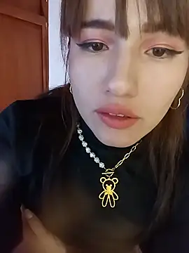 _Luna_Blooms' Live XXX Chat