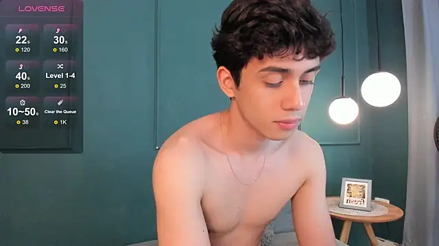 Chat XXX ao vivo de Milan_saint