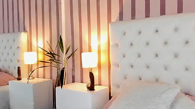 Mia-Stones – Naživo XXX chat
