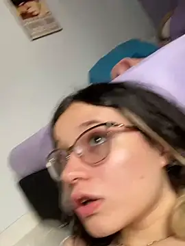 XXX chat uživo modela sukubo__