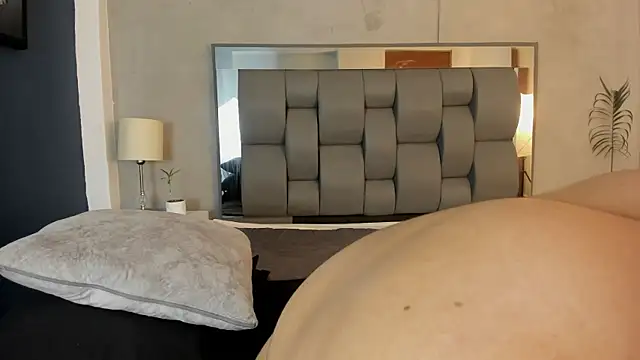 Charlie___Musk Show Webcam
