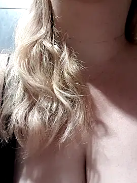 Missy_DM élő XXX-chatje
