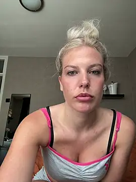 Chloemillerrxx Adlı Modelin Web Kamerası Şovu