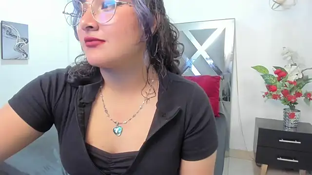 Živý XXX chat Liily_Foxxy