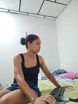 AstridMonroee: απευθείας συνομιλία ΧΧΧ