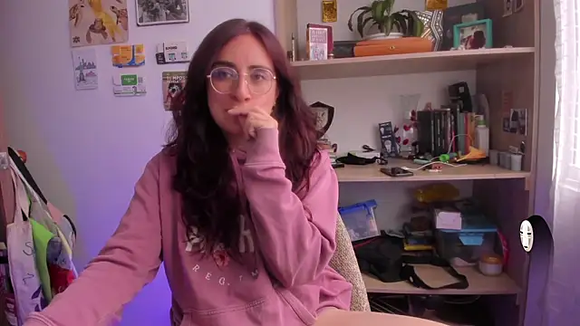 Chat XXX en directo de linda_giggle