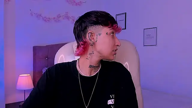 Chat +18 de Luci_Rose ao vivo