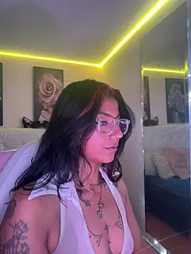 SamathaMay Chat XXX live