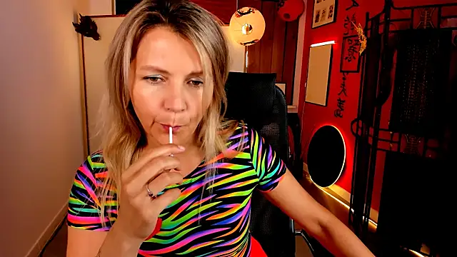 Chat XXX en directo de NicoleHitman