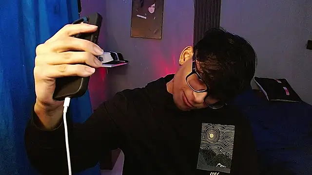Mr_yisuzz's Live XXX Chat