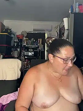SexyNikki6969 Adlı Modelin Canlı XXX Sohbeti