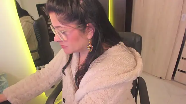BellaFlaming Live XXX Chat