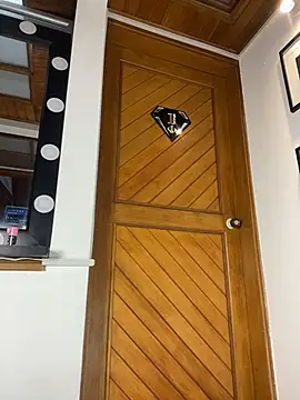 Emily_Harpeer élő XXX-chatje