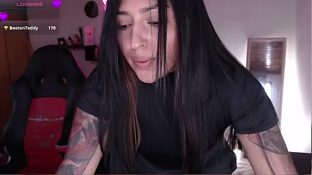 Chat +18 de MissDennise ao vivo