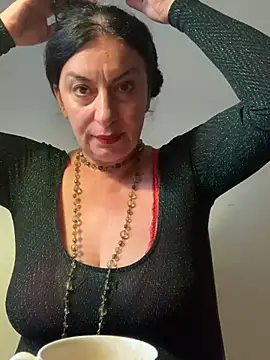 Lizzaa80 webcam show