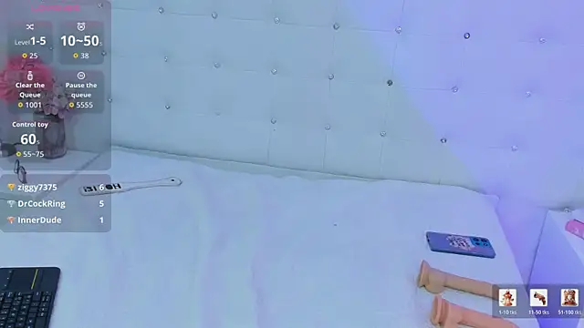 Chat XXX ao vivo de HollyBloom_