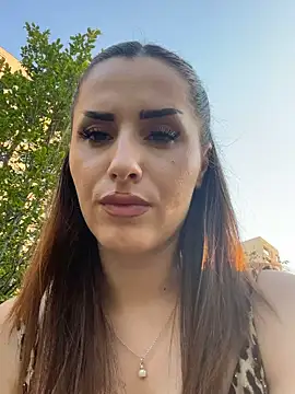 AriaAdda's Live XXX Chat