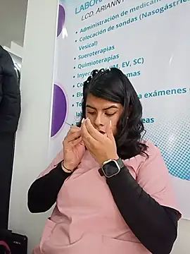 SOFIA-11_'s Live XXX Chat