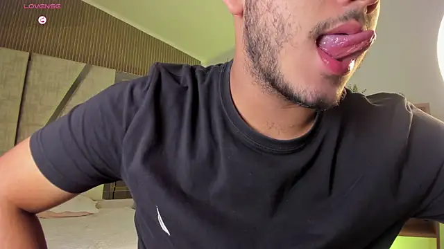 Chat XXX Live Axel_grey_