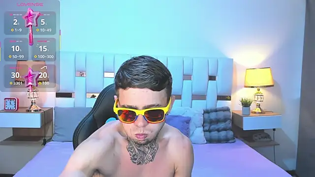 Zeus_damian21's Live XXX Chat