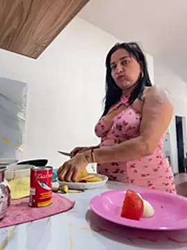 Chat +18 de Luna_milf13 ao vivo