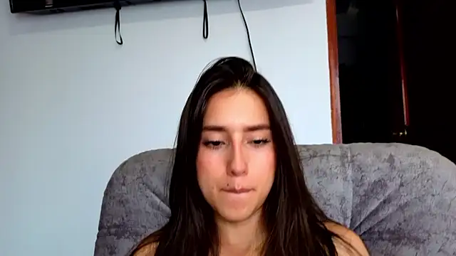 Adhara_Kitten XXX чат на живо