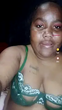 ChubbyMidgetxxx19's Live XXX Chat