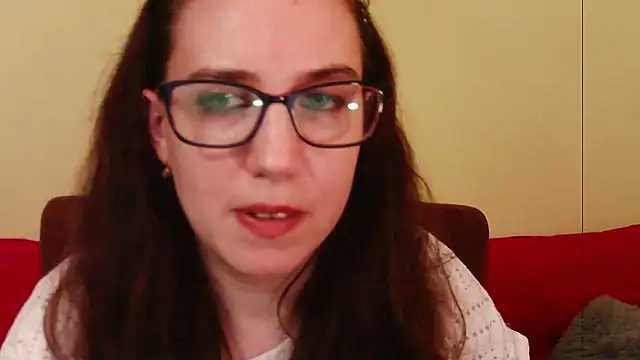 EmilyHotAngel Adlı Modelin Canlı XXX Sohbeti