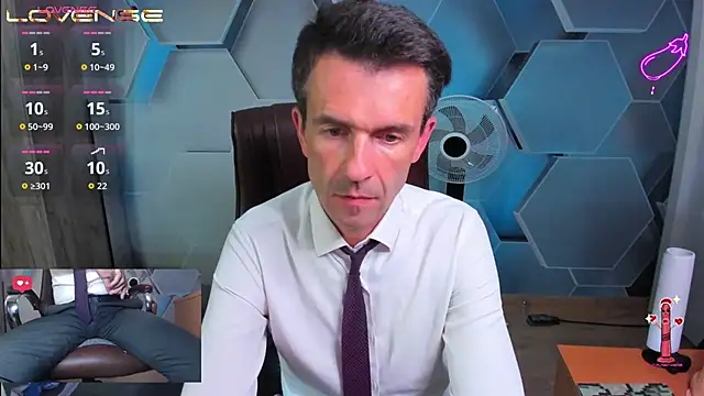SteveTiger XXX чат на живо