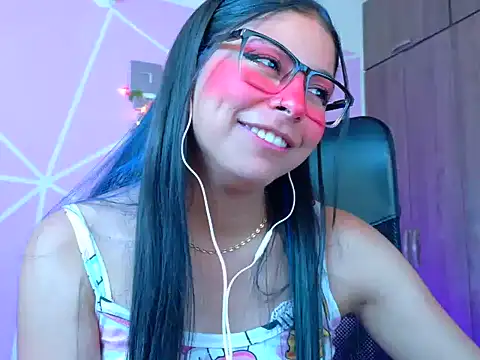 Czat XXX na żywo – _ALLYSON18_