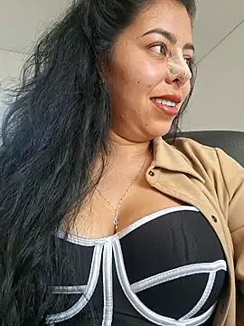 Онлайн чат XXX Luianna