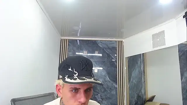 NoahDant Live XXX Chat
