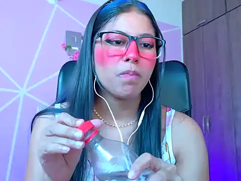_ALLYSON18_ Live XXX Chat