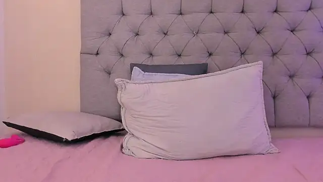 Maite_Smith_ élő XXX-chatje