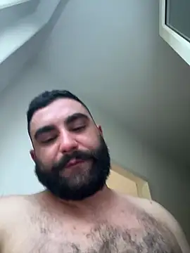 Bear-Dadd Show in webcam