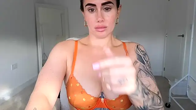 دردشة LibbyLoveHeartx الجنسية المباشرة