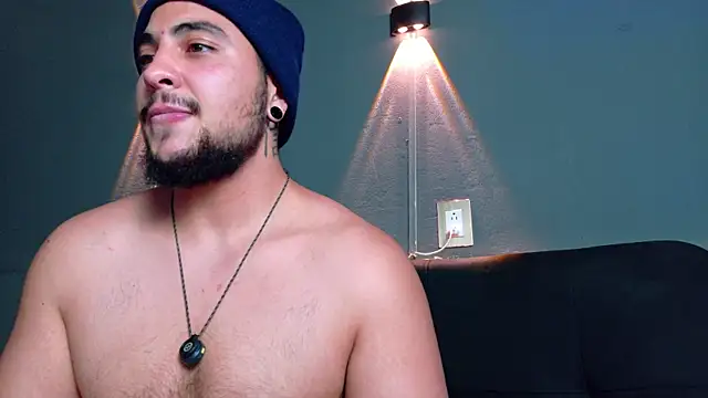 צ' אט XXX בשידור חי של Marcus_Aress777