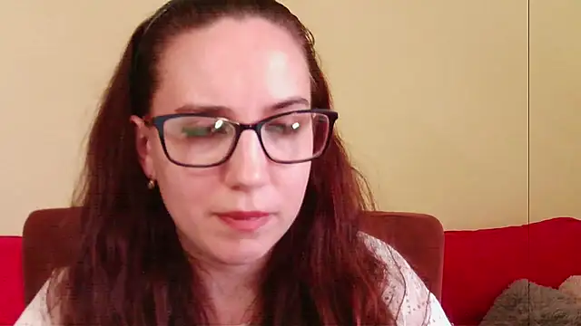 دردشة EmilyHotAngel الجنسية المباشرة