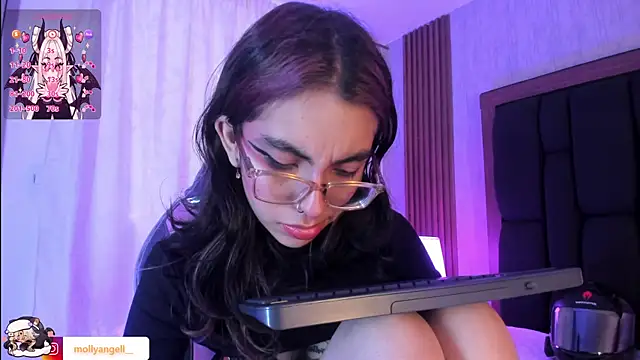 XXX chat uživo modela Molly_A
