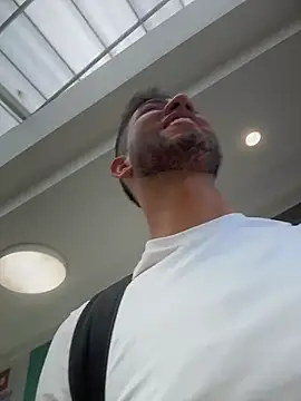 XXX chat uživo modela liam_bronw