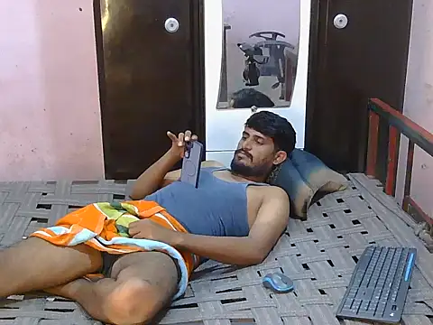 HotXKrish XXX чат на живо