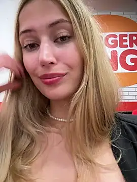 blonde_exe Chat XXX live